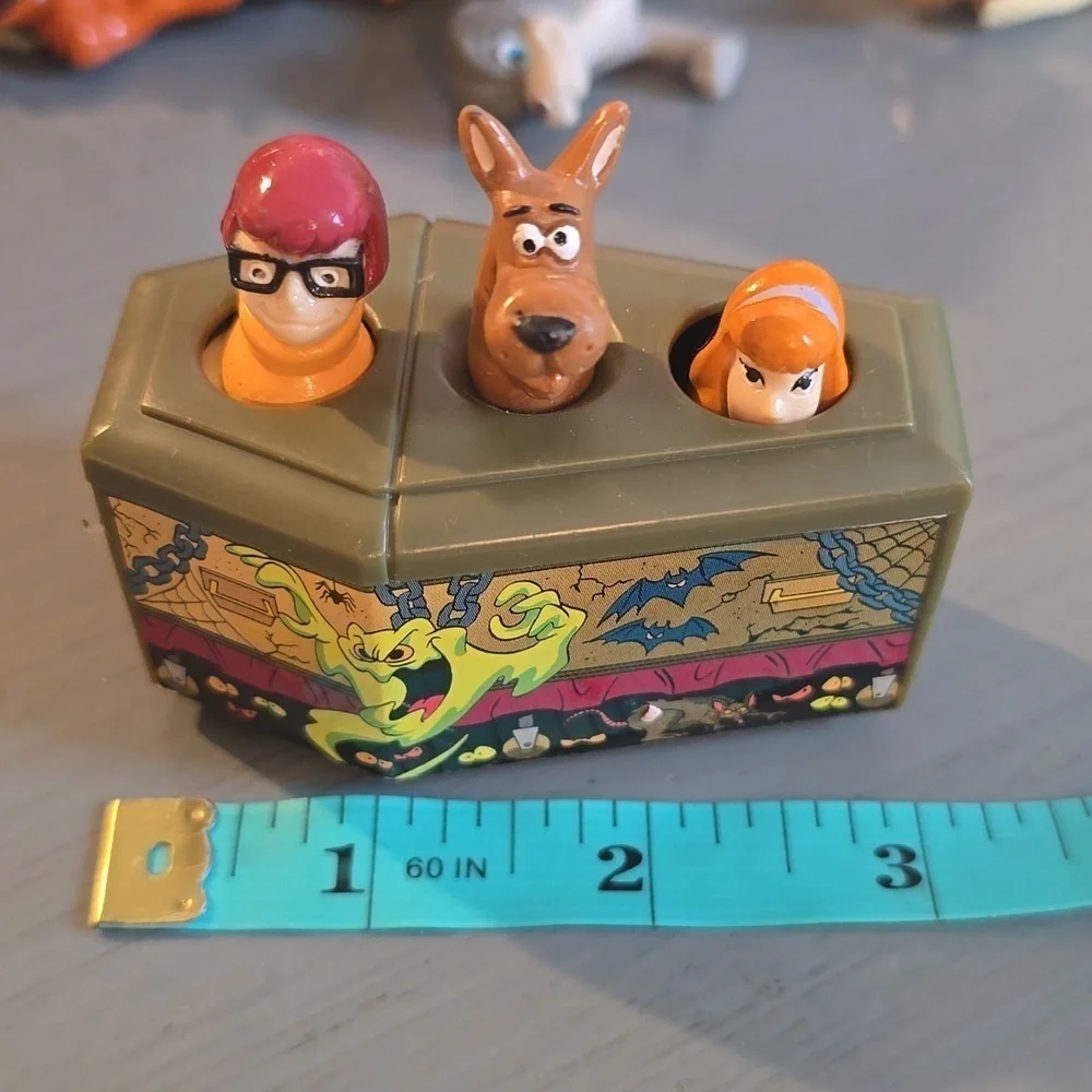 Scooby Doo Vintage Wheeled Coffin Trio Velma Daphne Scooby Burger King